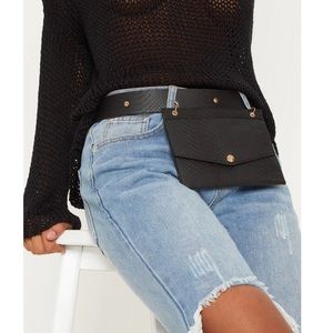 Belted envelope fanny pack.